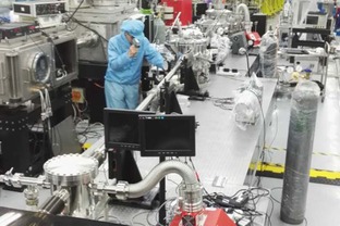 上海分院科研人員在實(shí)驗(yàn)室過(guò)年 新一代家用電器的研發(fā)故事